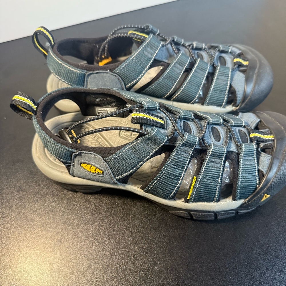 Keen sandals men’s 7 Blue Newport H2 Closed Toe water Hiking waterproof - Picture 3 of 8